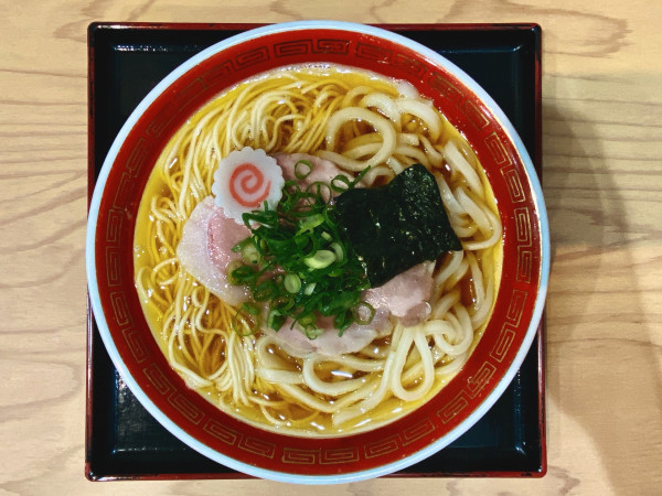 「伊吹いりこの中華そば:980円」@瀬戸内食堂 ねいろ屋の写真