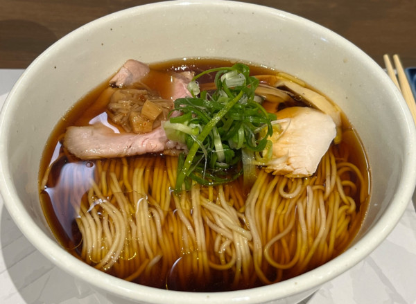 「熟成醤油そば」@中華そば とちの葉の写真