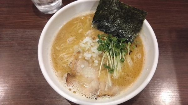 「濃厚中華そば」@自家製麺 まかないへきるの写真