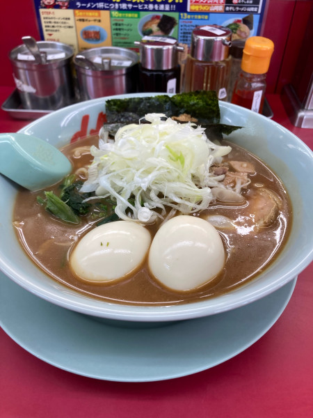「限定の和節豚骨醤油」@ラーメン山岡家 ひたちなか店の写真