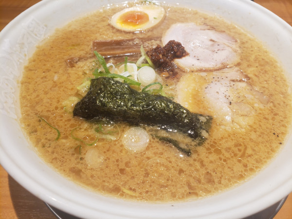 「嵐げんこつラーメン大盛」@らあめん花月嵐 多摩堤通り店の写真
