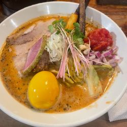スパイスラーメン（大盛り）+エスニック味玉