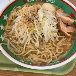 ラーメン　倍盛り
