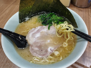 「ラーメン並(固め)(800)」@千家 根岸店の写真