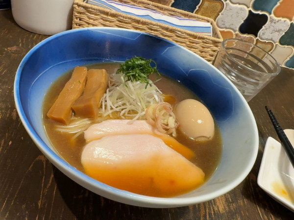 「冷やしらぁめん（醤油）＋味玉」@ramen case-Kの写真