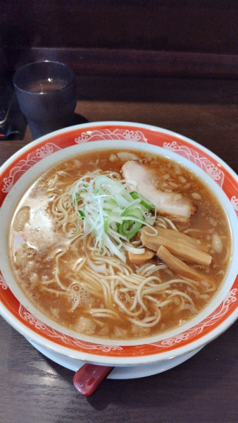 「醤油ラーメン」@らぁめん 吉家の写真