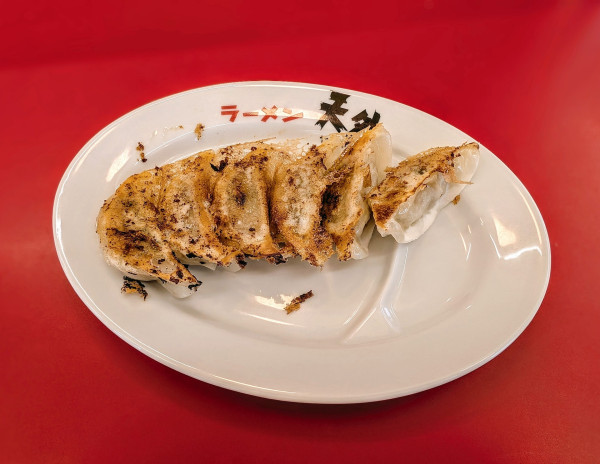 「ギョウザ」@ラーメン天外 瑞穂店の写真