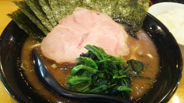 「ラーメン900円+のり増し 100円」@横浜家系ラーメン 麺家福増の写真