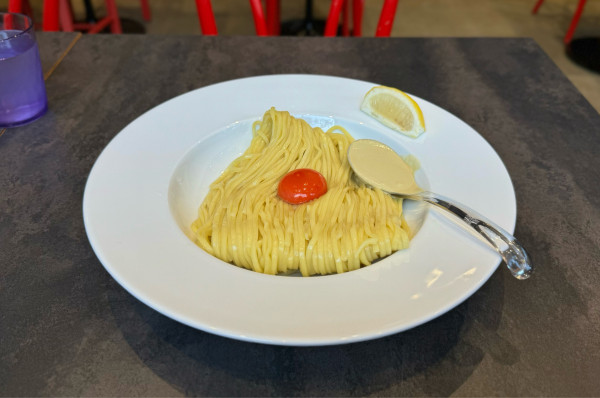 「牡蠣バターたまご麺 ¥800」@むかん横浜の写真