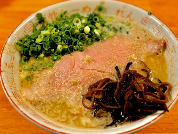 「博多ネギらーめん900円」@豚骨らーめん れんの写真