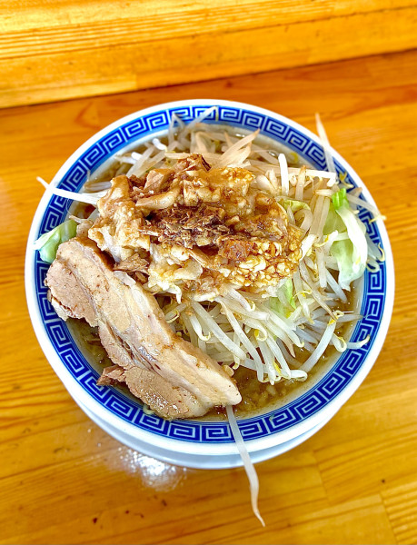 「しょうゆ【中盛】」@ラーメン ガジローの写真