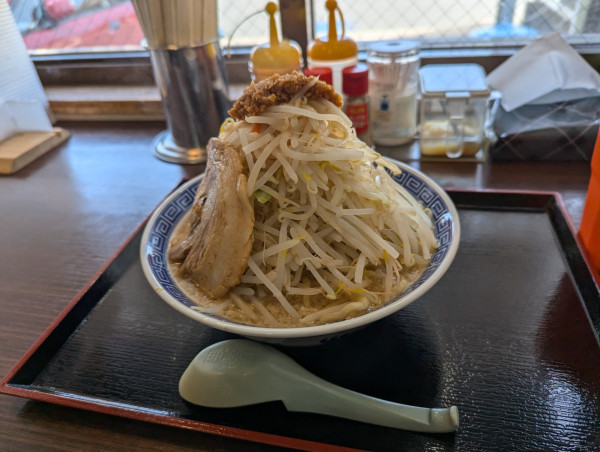 「ラーメン」@山勝角ふじ 二十世紀が丘店の写真