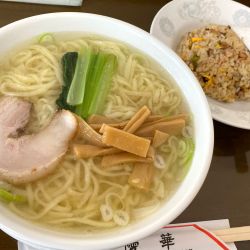 塩らーめん 650円 ＋ 半ちゃーはん 350円