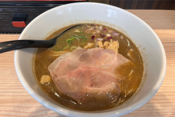 「煮干鶏白湯らぁめん」@小杉らぁめん 夢番地の写真