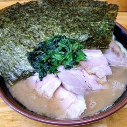チャーシューメン(味濃いめ･麺硬め)+海苔