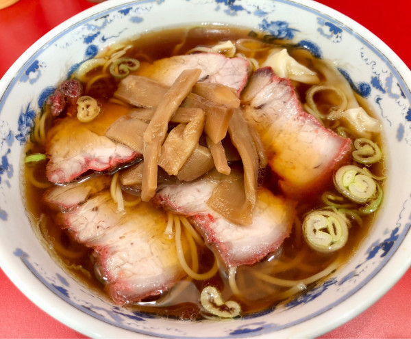 「叉焼雲呑麺 950 円」@中華料理 萬福の写真