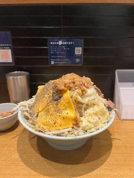 「ザ・ラーメン(¥1150)+麺マシ400g(¥150)」@Life is Better…from Yume Wo Katareの写真