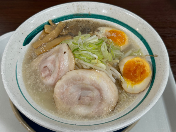 「塩らーめん（麺大盛）」@総本家 しなとら イオン飯田店の写真