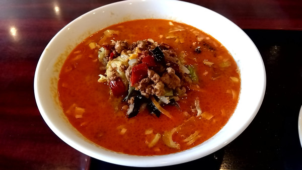 「担々麵（半チャーハン　ランチセット８８０円）」@餃子酒場の写真