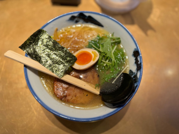 「柚子塩らーめん(まろ味.全粒粉入極細麺.炙り) 1390円」@AFURI 南青山の写真
