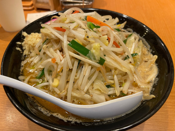 「味噌タンメン」@トナリ 丸の内店の写真