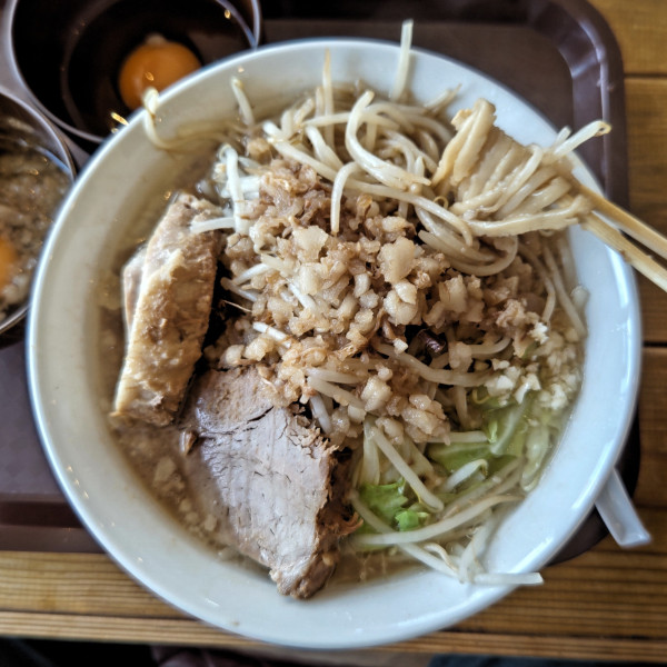 「ラーメン小豚２枚（1300円）＋天使の脂（150円）」@夢みてなんぼ 筑紫野店の写真