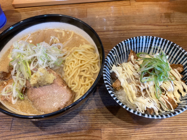 「味噌らぁめん+チャーマヨご飯 1000+350」@初志貫徹の写真
