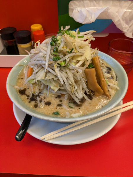 「野菜みそラーメン黒」@ラーメン みそ助の写真