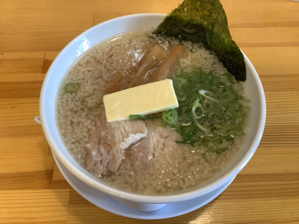「塩バターラーメン」@背脂醤油ラーメン まる星の写真