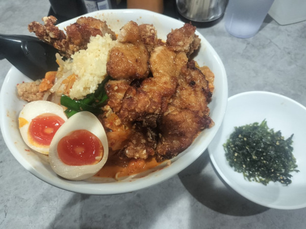 「キムチラーメン中盛り」@旨辛ラーメン表裏 高田馬場店の写真