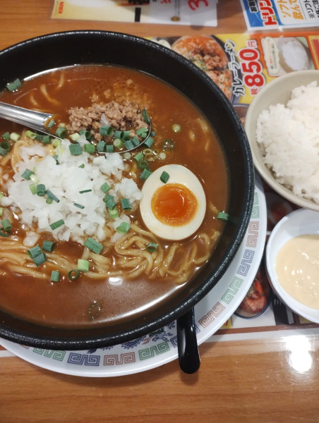 「カレーラーメン(大盛)(チーズ)(小ライス無料)」@おおぎやラーメン 高崎問屋町店の写真