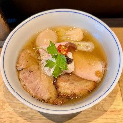 特上らぁ麺（白醤油：1900円）