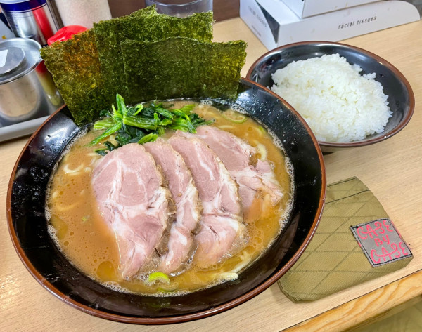 「チャーシュー中」@横浜らーめん 武蔵家 池袋店の写真