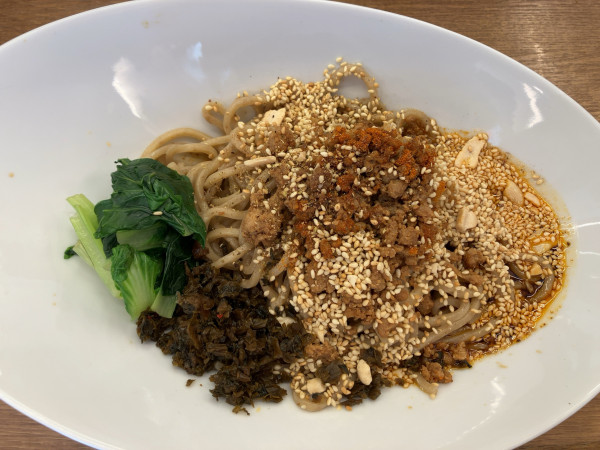 「汁無し担々麺　950円」@雲林坊 高輪ゲートウェイ店の写真