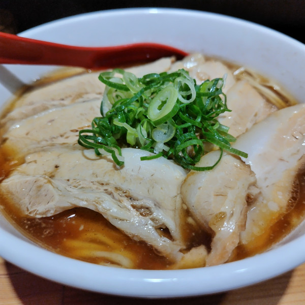 「京鰹チャーシュー麺　大盛　1250円」@らぁ麺 ちり葉の写真