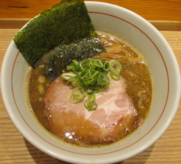 「黒豚（麺少な目）800円」@中華そば 多繋の写真