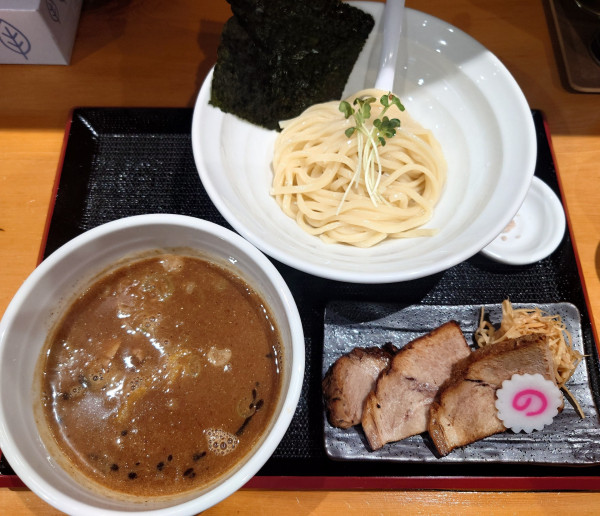 「濃厚煮干しつけ麺(半麺、1100円)」@麺屋 ポツリの写真