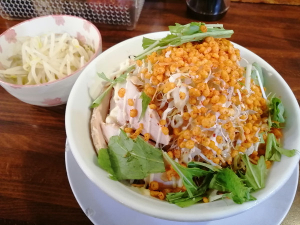 「男気冷やし中華(200g)＋野菜増し」@まるはち 春日井店の写真