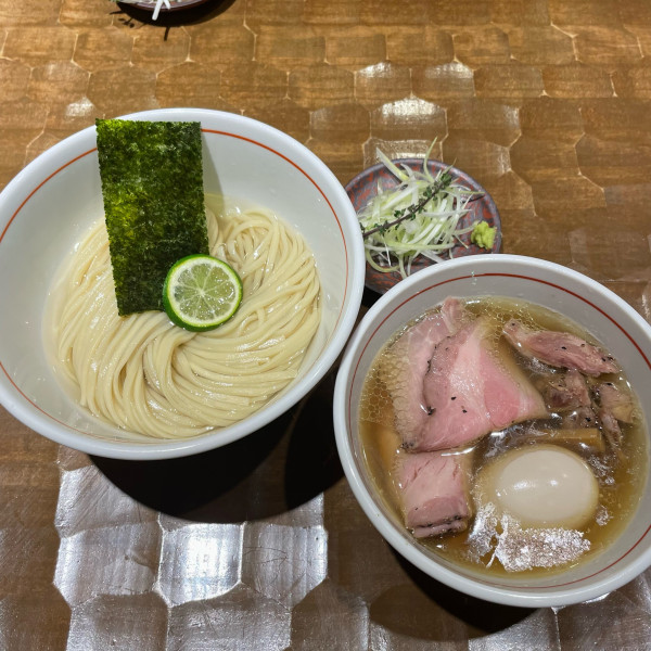 「特級昆布水つけ麺 塩 +薬味セット+卵かけご飯」@特級鶏蕎麦 龍介 土浦学園通り店の写真