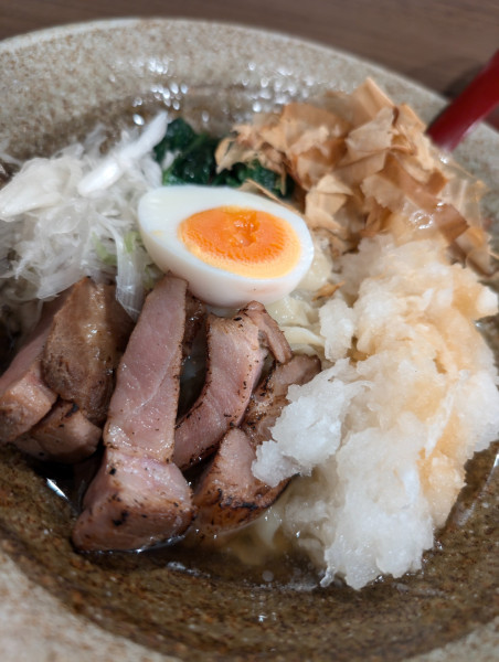 「手揉み太縮れ麺の冷やしおろしそば」@がふうあんの写真