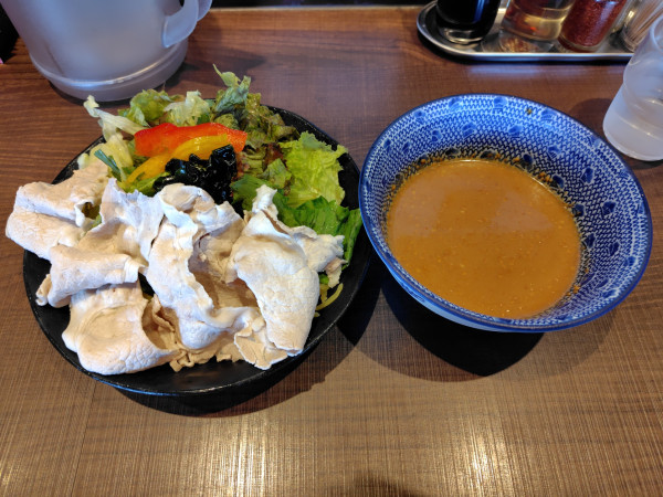 「豚しゃぶ冷やし麺（期間・数量限定）990円」@ラーメン・つけ麺 笑福 鳥取店の写真