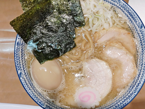 「特製中華そば」@白楽 栗山製麺 ラゾーナ川崎店の写真