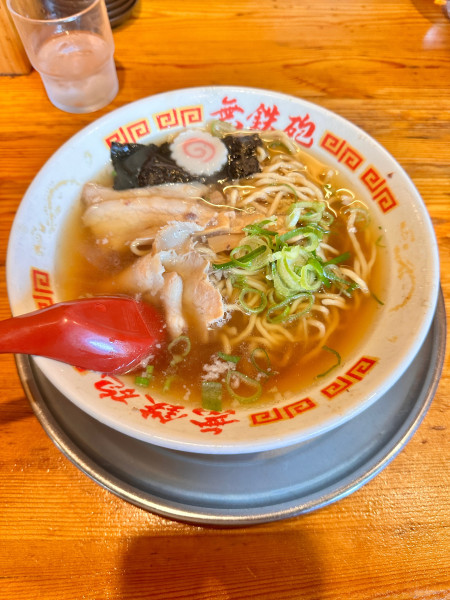 「【限定】飛魚アゴだし正油ラーメン」@無鉄砲 本店の写真