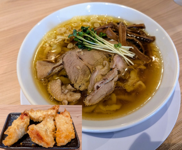 「中華蕎麦【醤油】＋かしわ天1200円」@手打 親鶏中華そば綾川 大成店の写真