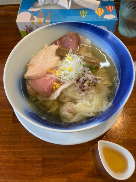 「特選アゴ節塩らーめん」@塩らーめん 千茶屋の写真