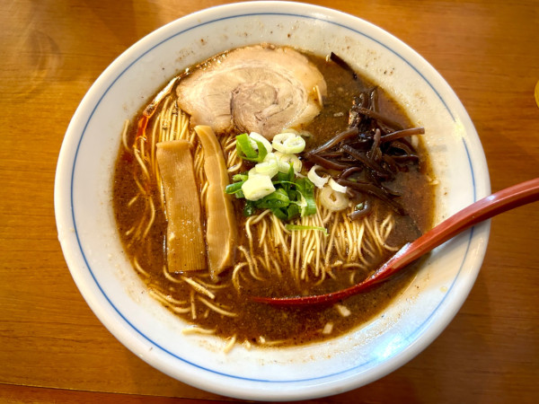 「らーめん(880¥)」@つけめん 眞司の写真