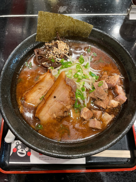 「限定 味噌マー油とんこつ」@熊本ラーメン こむらさき 新横浜店の写真