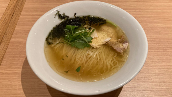 「淡麗 塩らぁ麺」@明鏡志水の写真