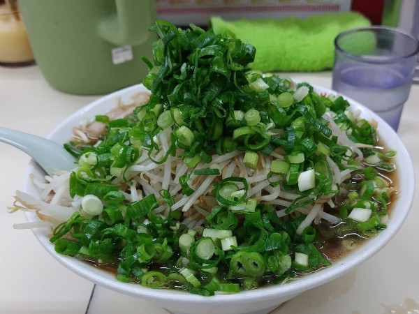 「醤油らーめん　もやしトッピング」@ラーメン専門 大栄 本店の写真