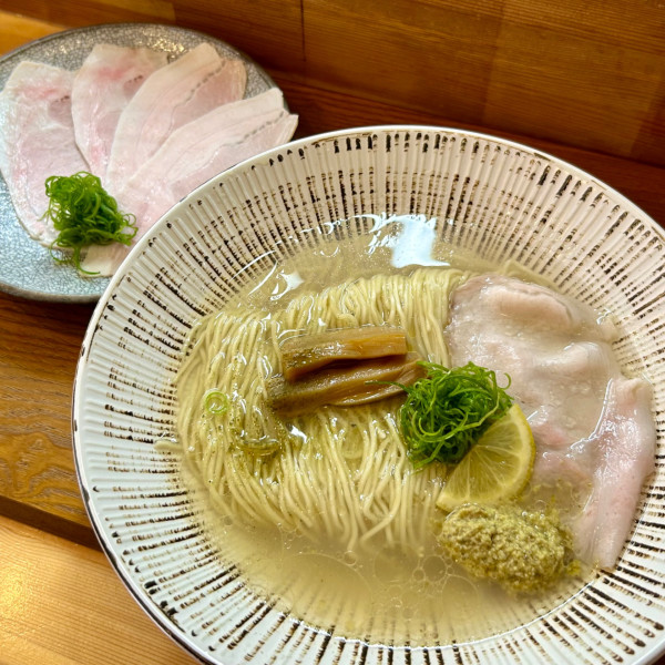 「牡蠣そば＋肉増し」@中華そば 華塩の写真